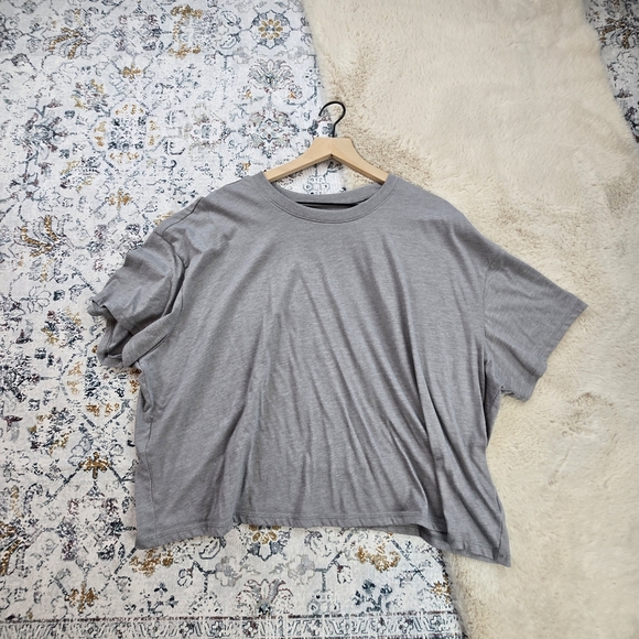 Torrid Signature Jersey Relaxed Crew Tee Plus Size Gray 3 - Picture 2 of 8